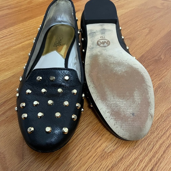 Michael Kors Ailee Studded Flat black leather gold studs size 7M - Picture 7 of 10
